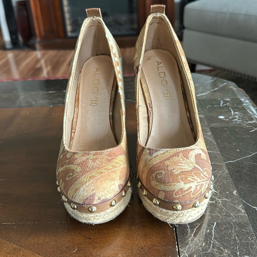 Also shoes